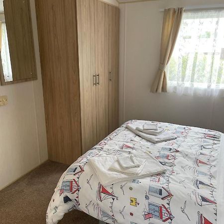 Parkdean Static Caravan On Cherry Tree Holiday Park Great Yarmouth Exterior foto